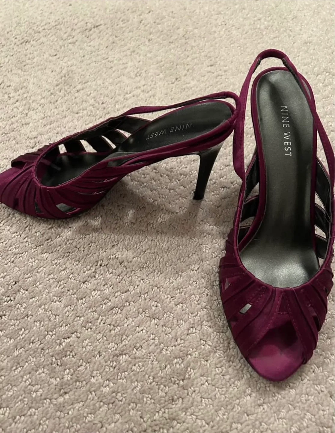 Nine West Revengez Heels Size 6.5M Dark Pink image indicator(2)