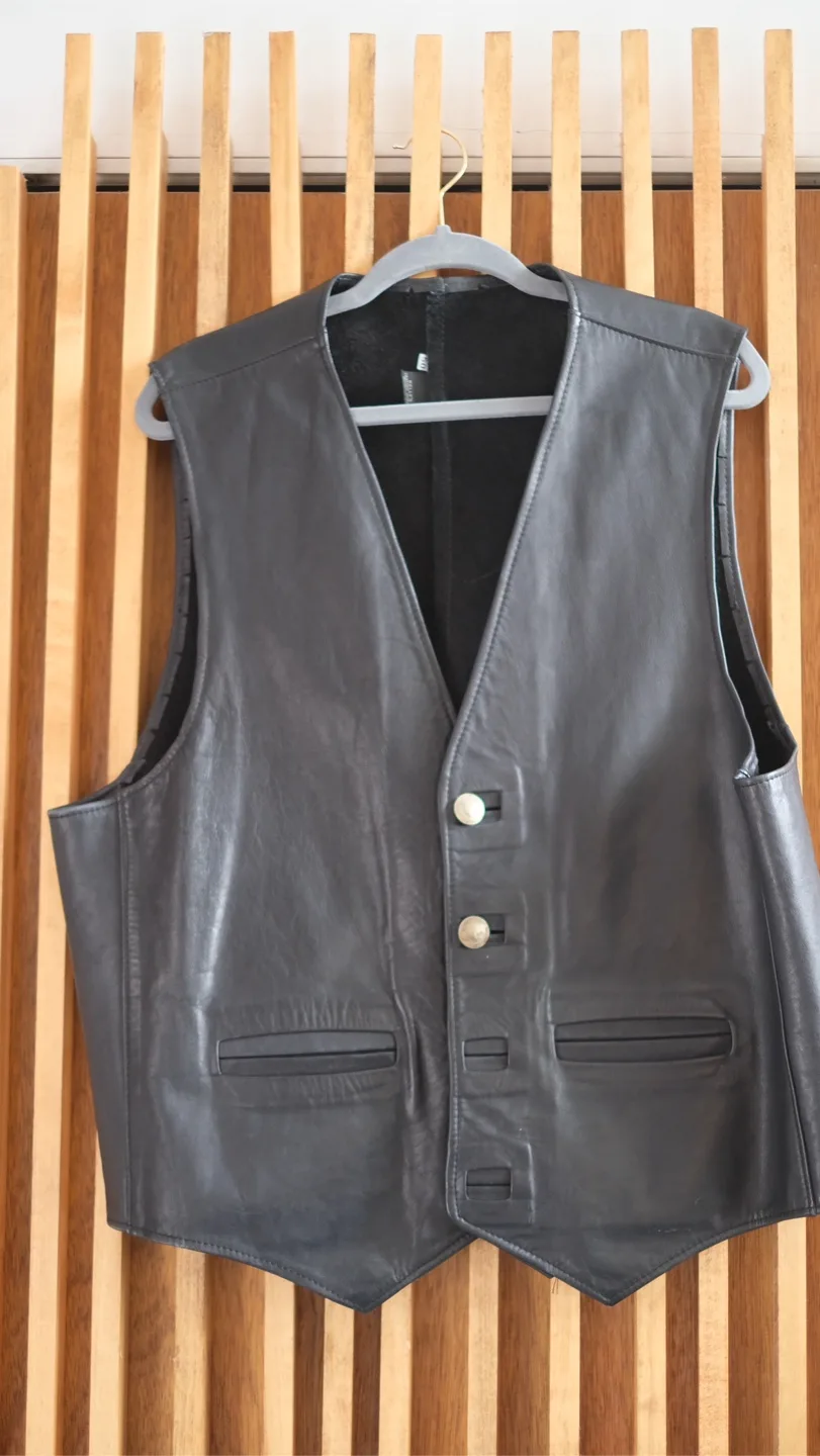 Men’s Leather Vest – Kelly’s Leather – 2XL image indicator(2)