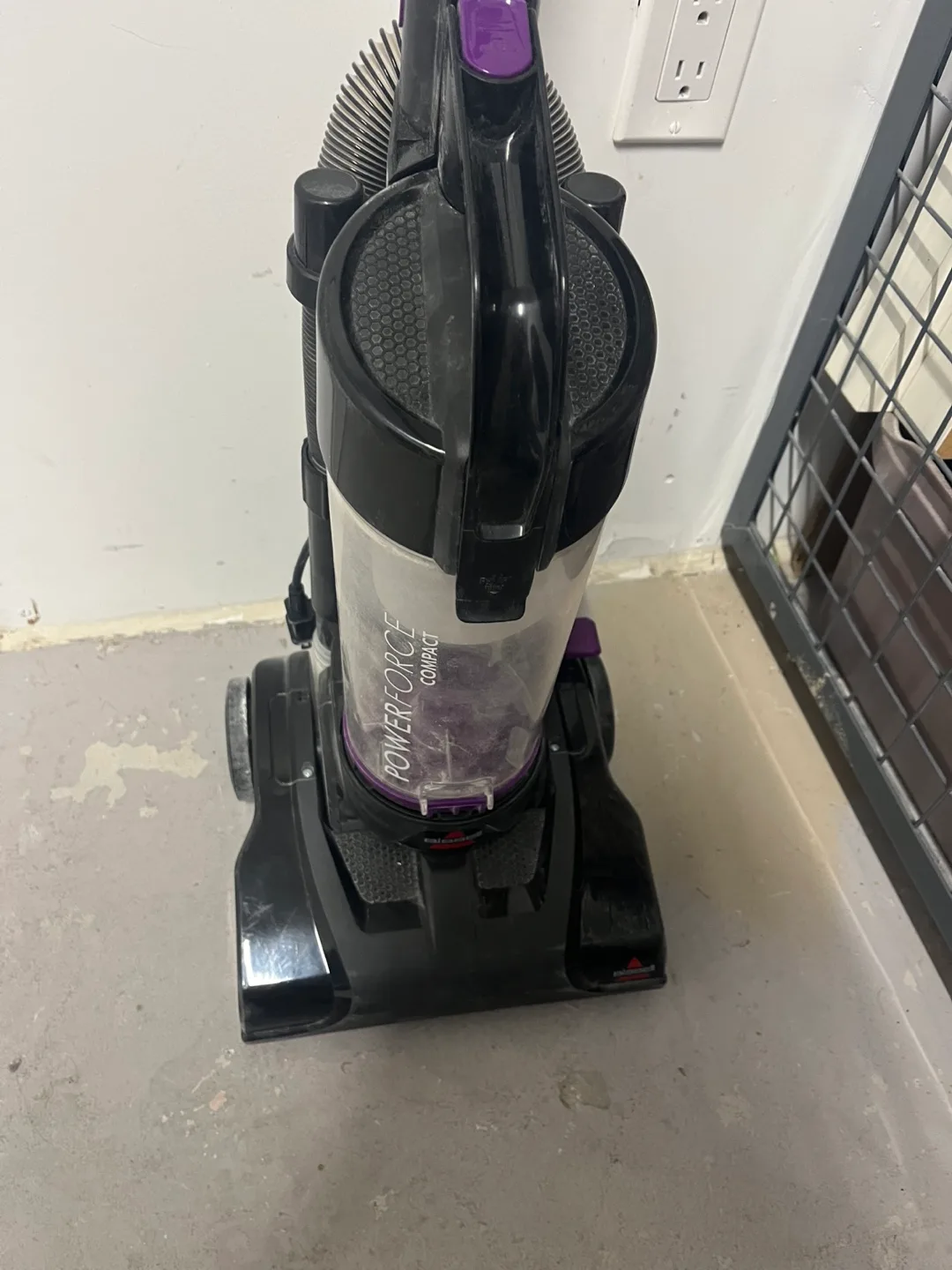 Bissell PowerForce Compact Vacuum - Model 21123 image indicator(3)