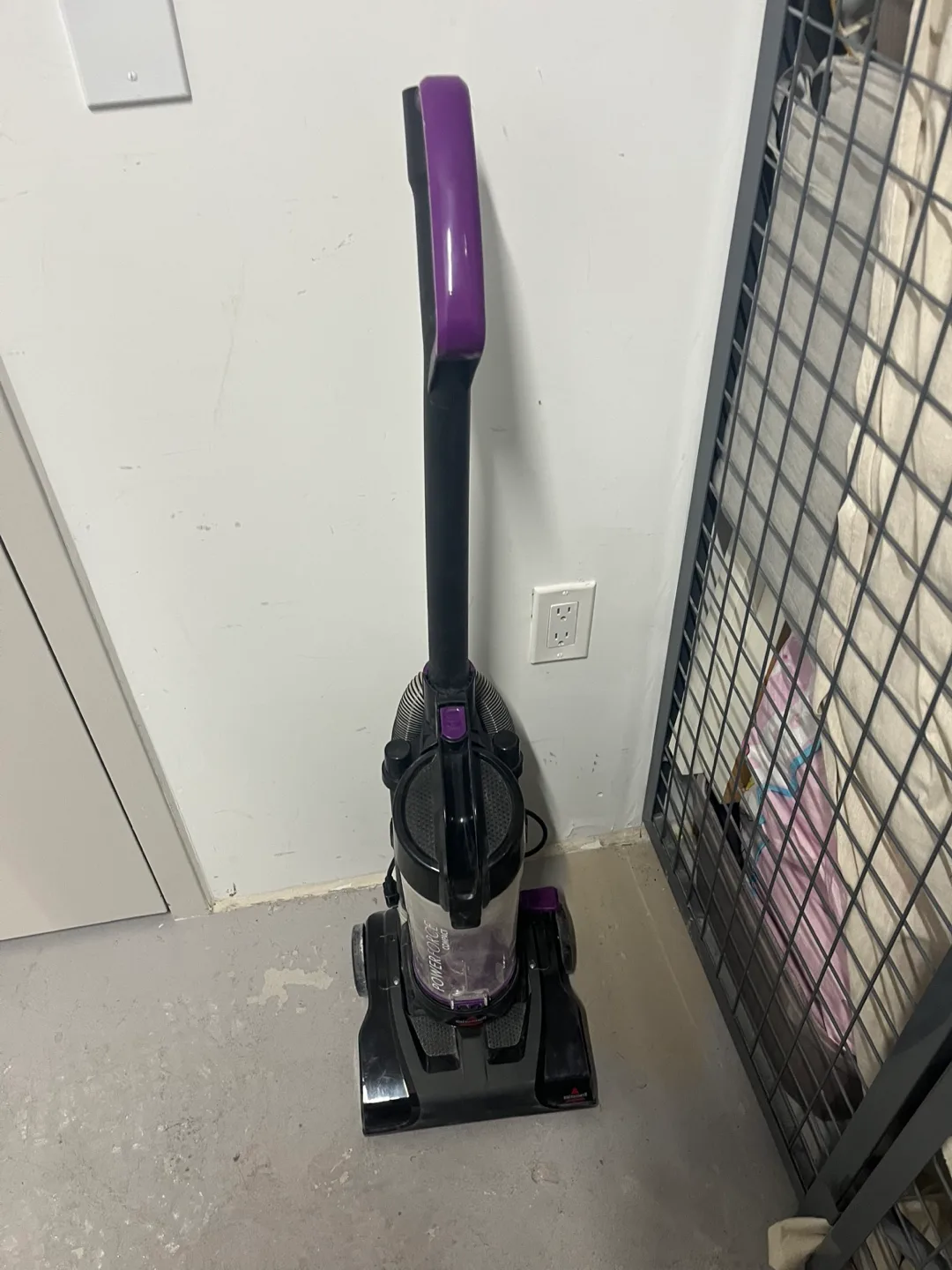 Bissell PowerForce Compact Vacuum - Model 21123 image indicator(6)