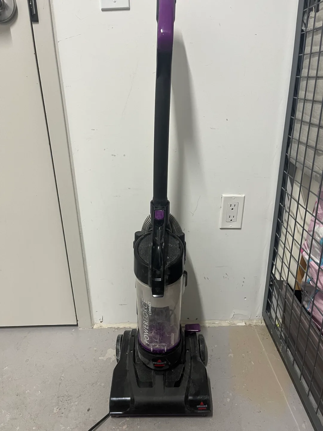 Bissell PowerForce Compact Vacuum - Model 21123 image indicator(7)