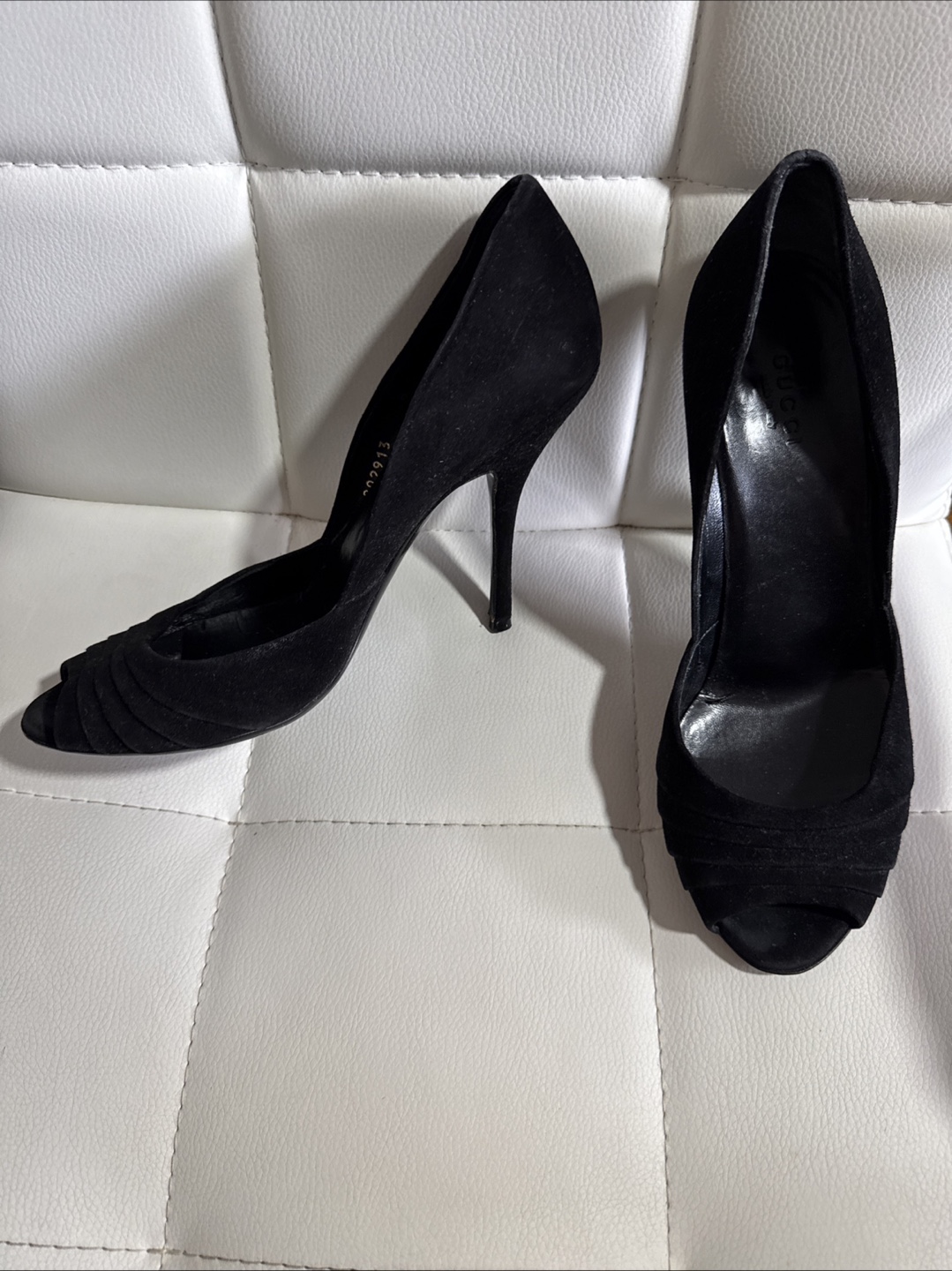 Gucci Black Suede Peep Toe Heels Size 8 - photo 2