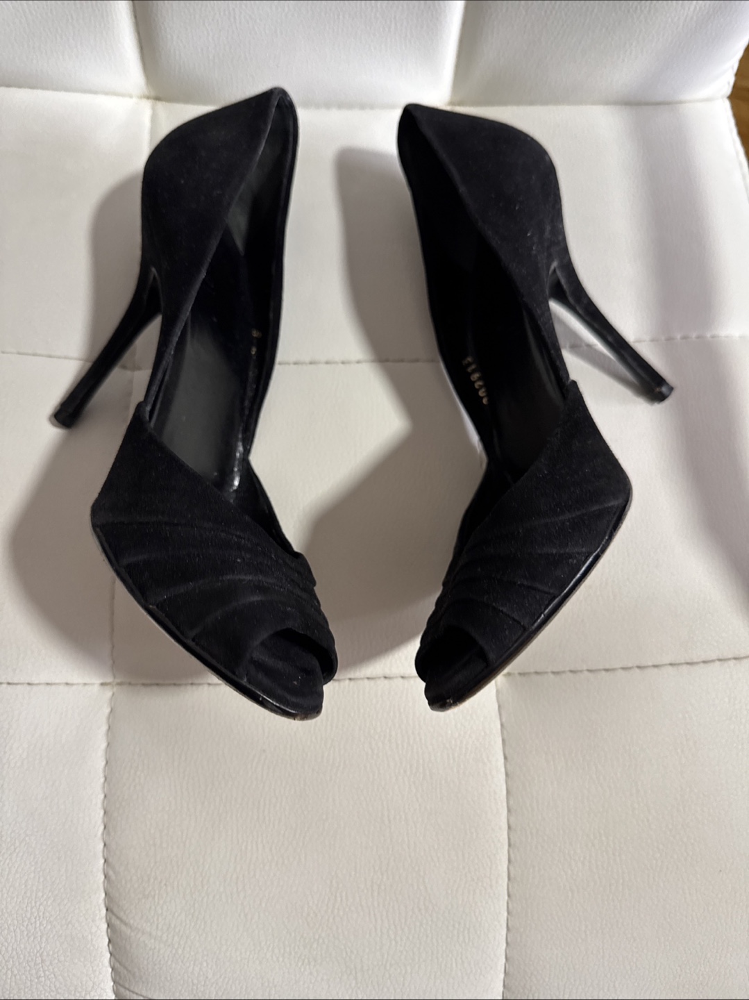 Gucci Black Suede Peep Toe Heels Size 8 - photo 4