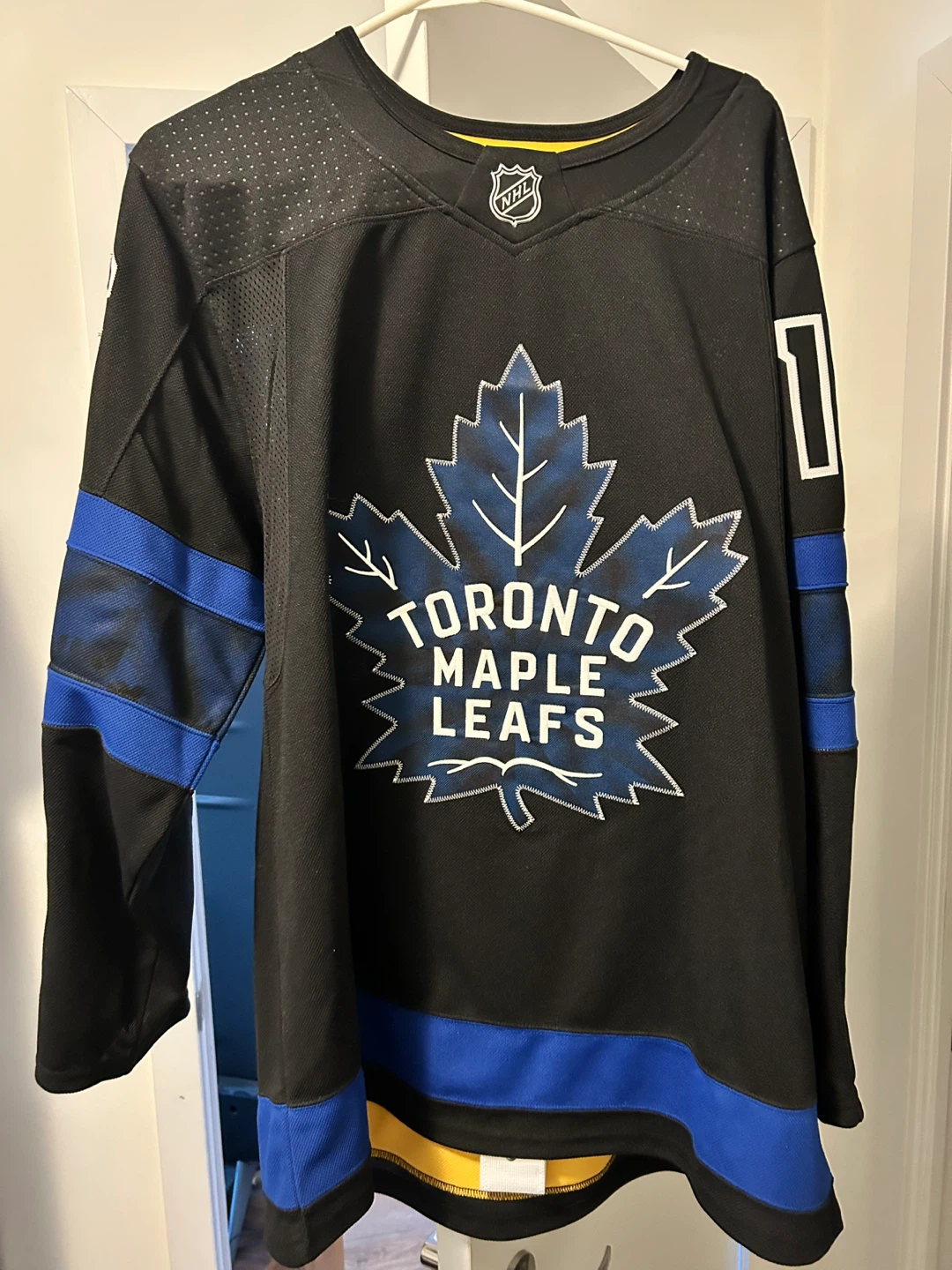 Adidas Toronto Maple Leafs Marner #16 Jersey - Size 52
