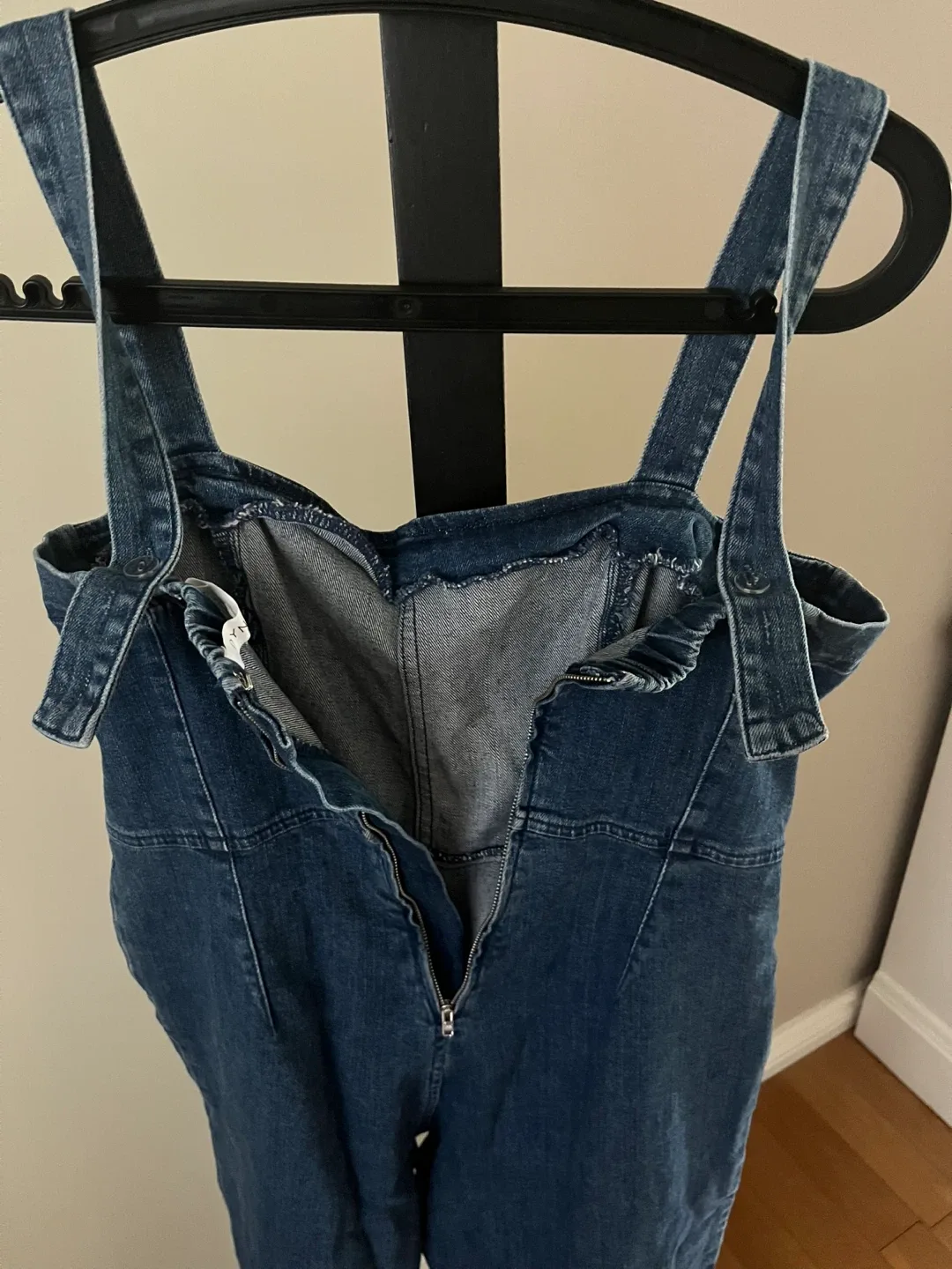 Dynamite Fitted Denim Jumpsuit - Size M(8) image indicator(4)