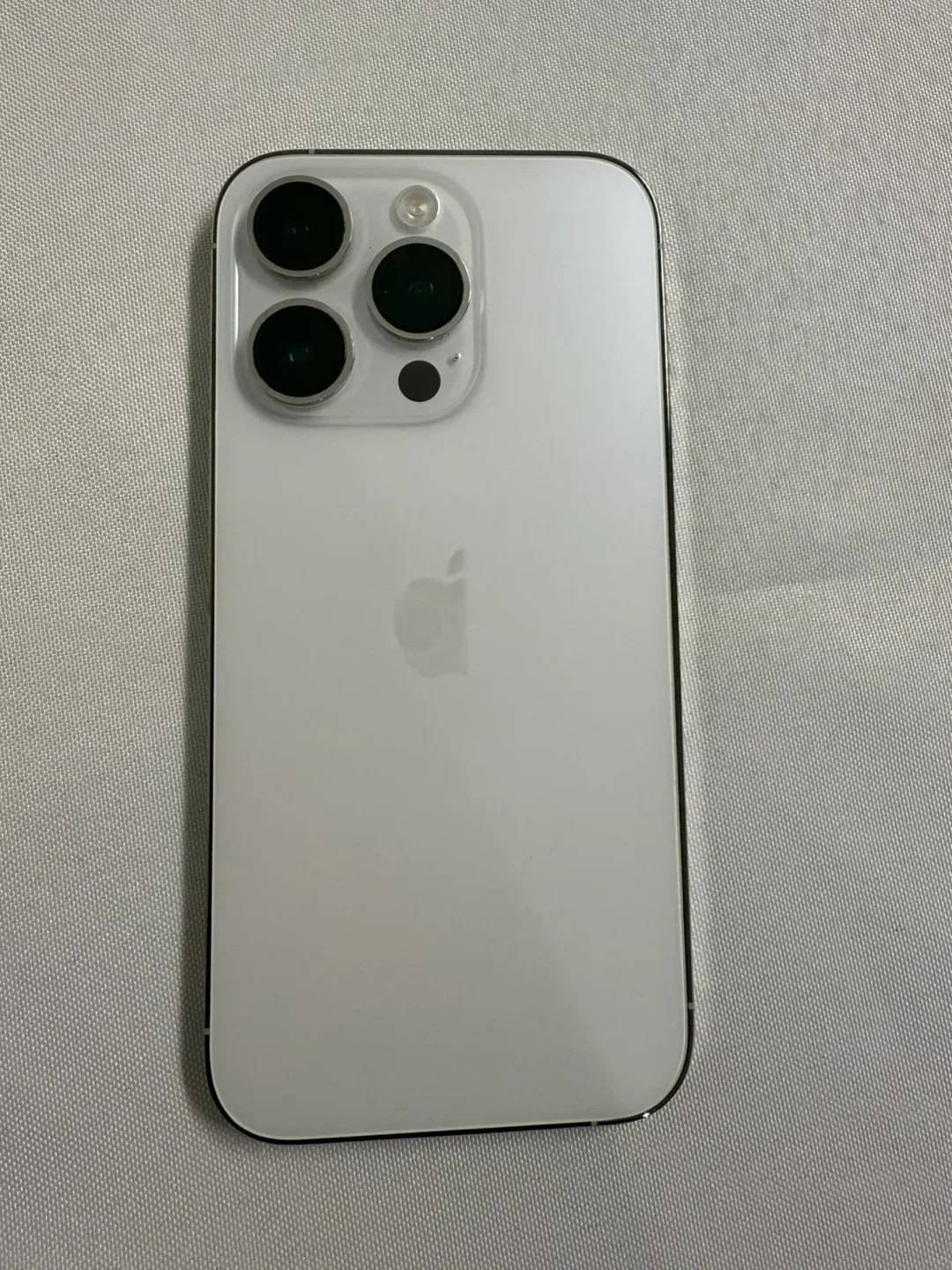 Apple iPhone 14 Pro Silver image indicator(2)