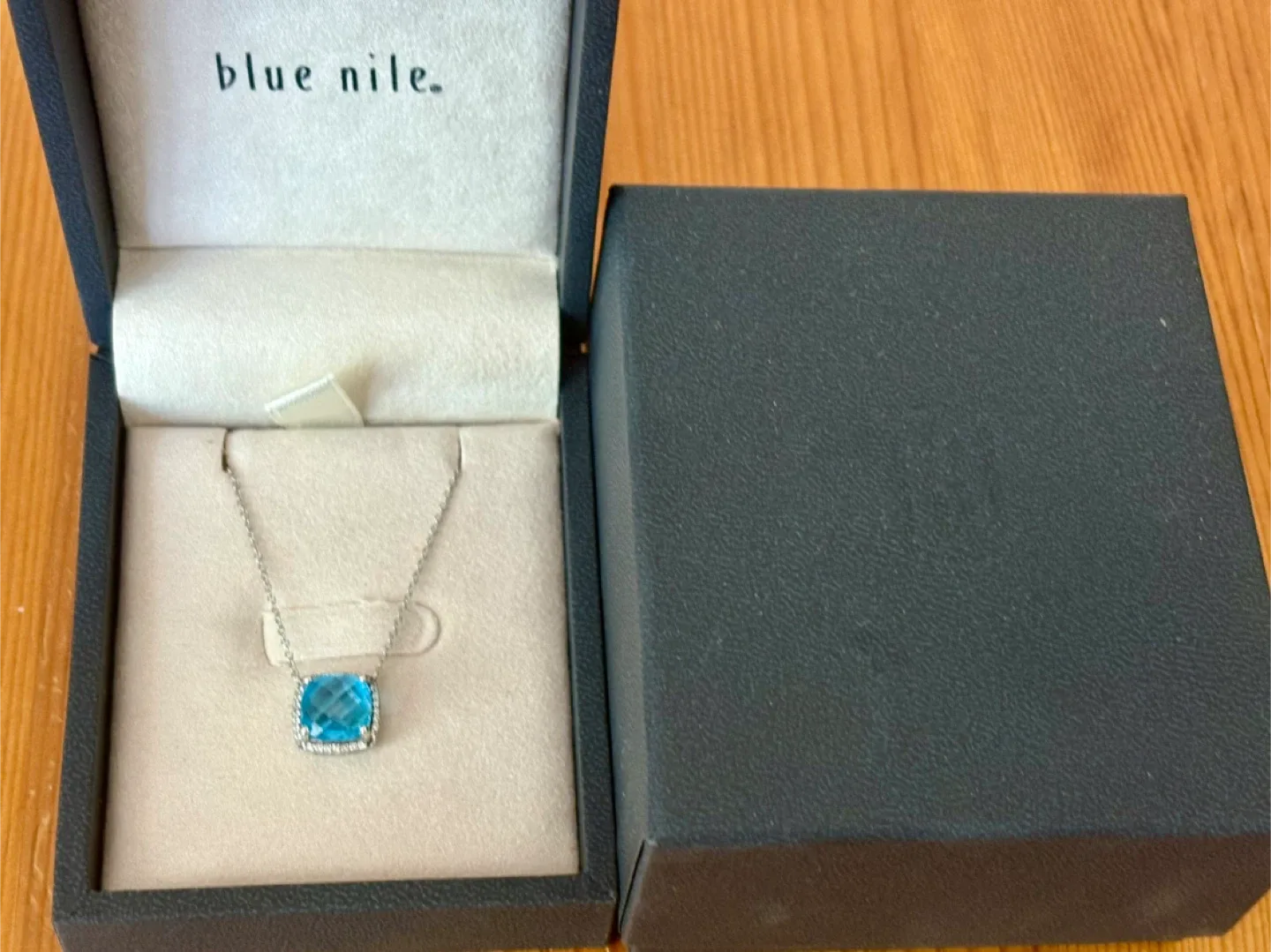 BRAND NEW BLUE NILE Topaz and White Sapphire Necklace image indicator(3)