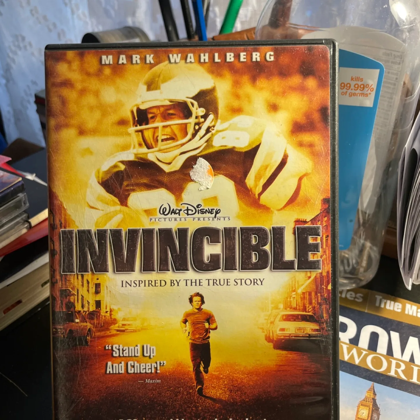 Invincible DVD - Mark Wahlberg thumbnail