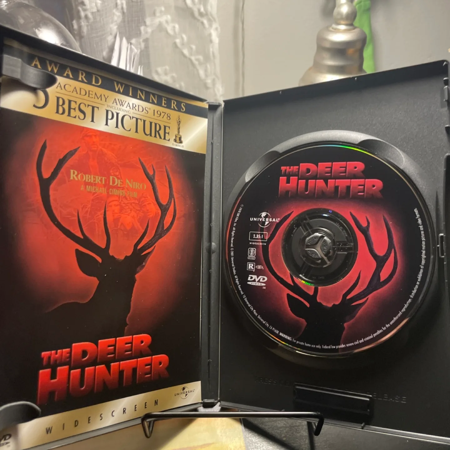 The Deer Hunter DVD thumbnail