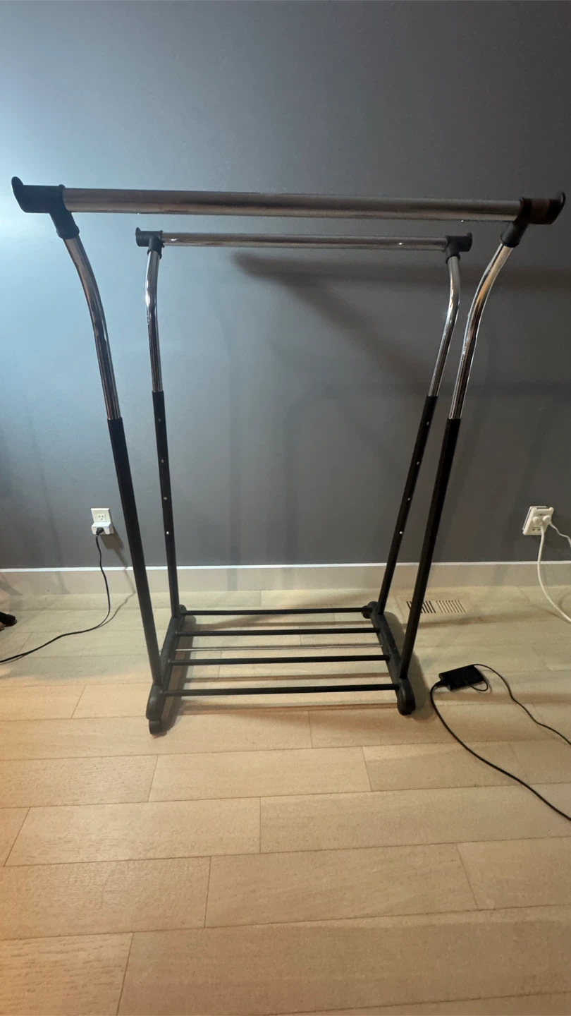 Adjustable Double Rod Clothing Rack