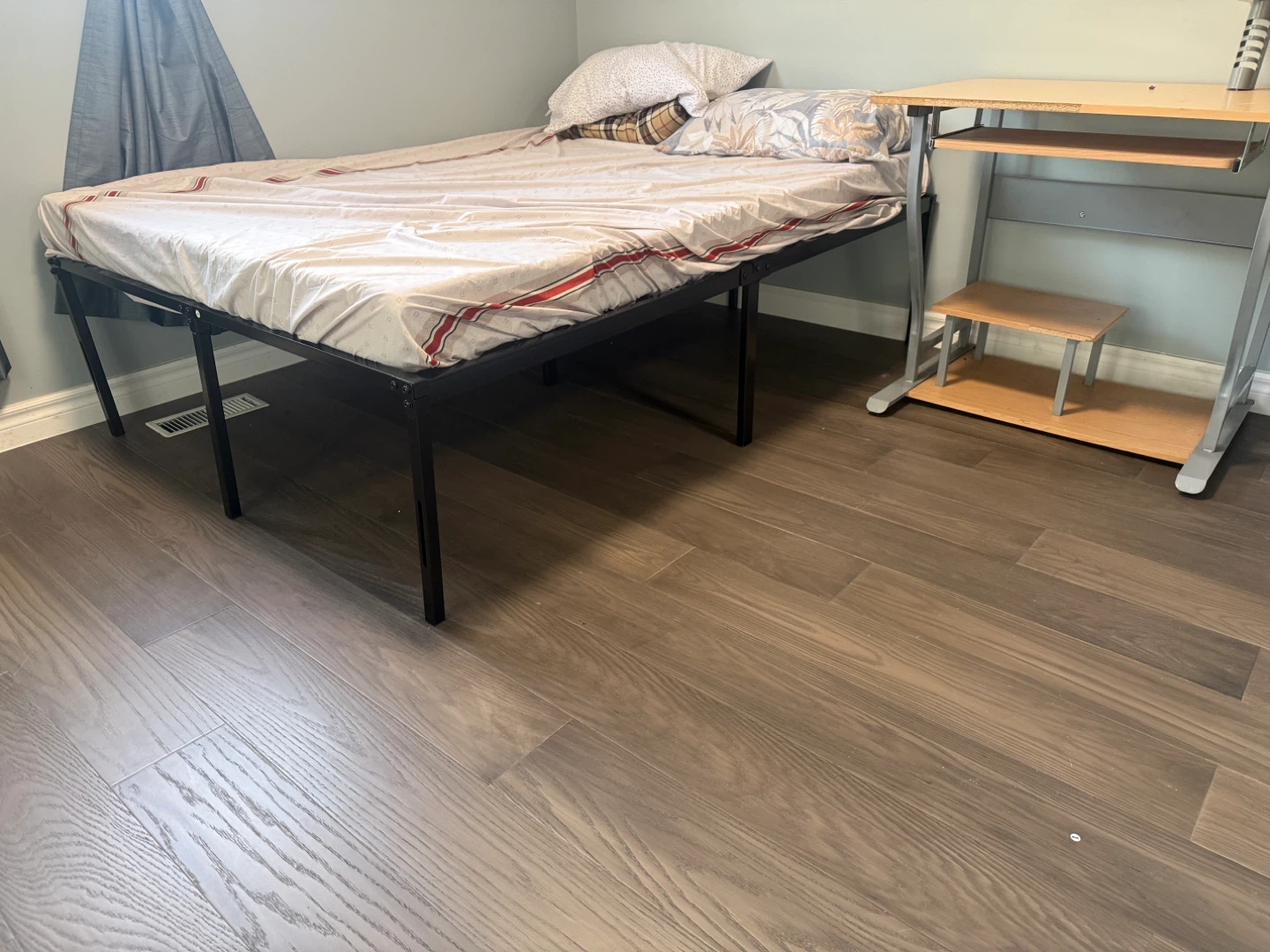 Metal Bed Frame - Black, Queen Size - photo 4