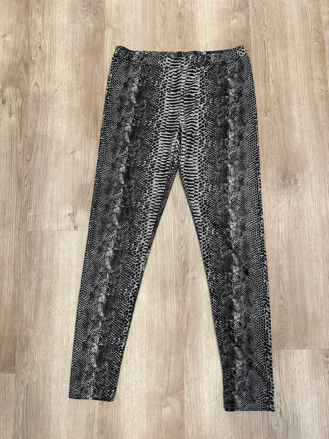 Crossover Snakeskin Print Leggings size small thumbnail