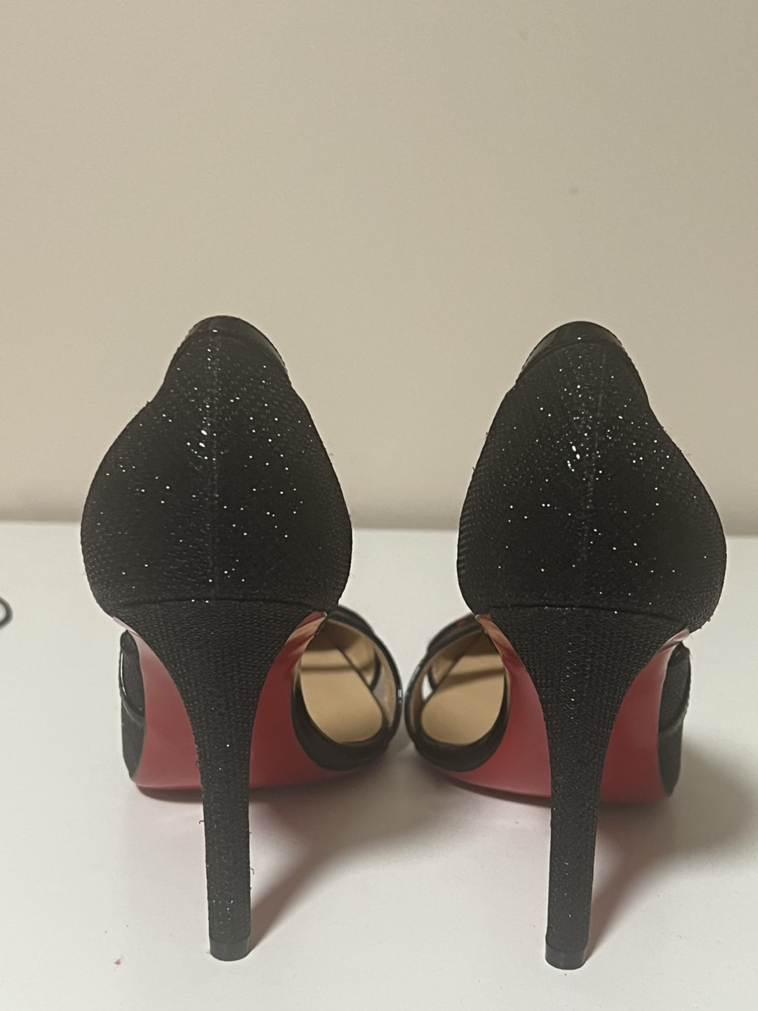 Red Bottoms - photo 3