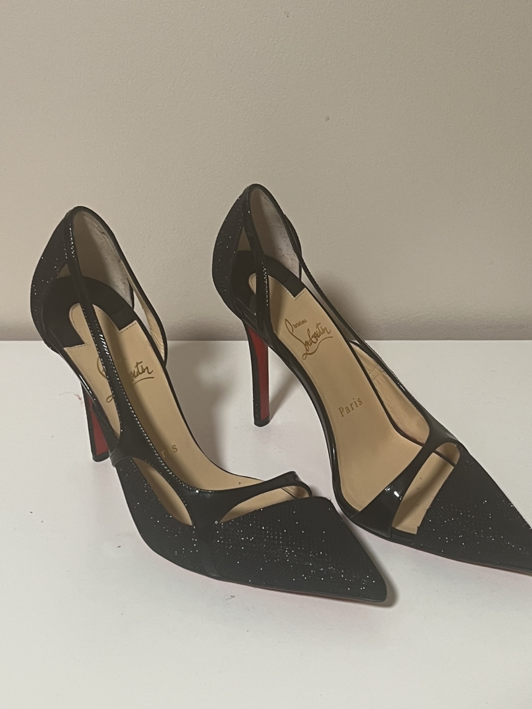 Red Bottoms - photo 2