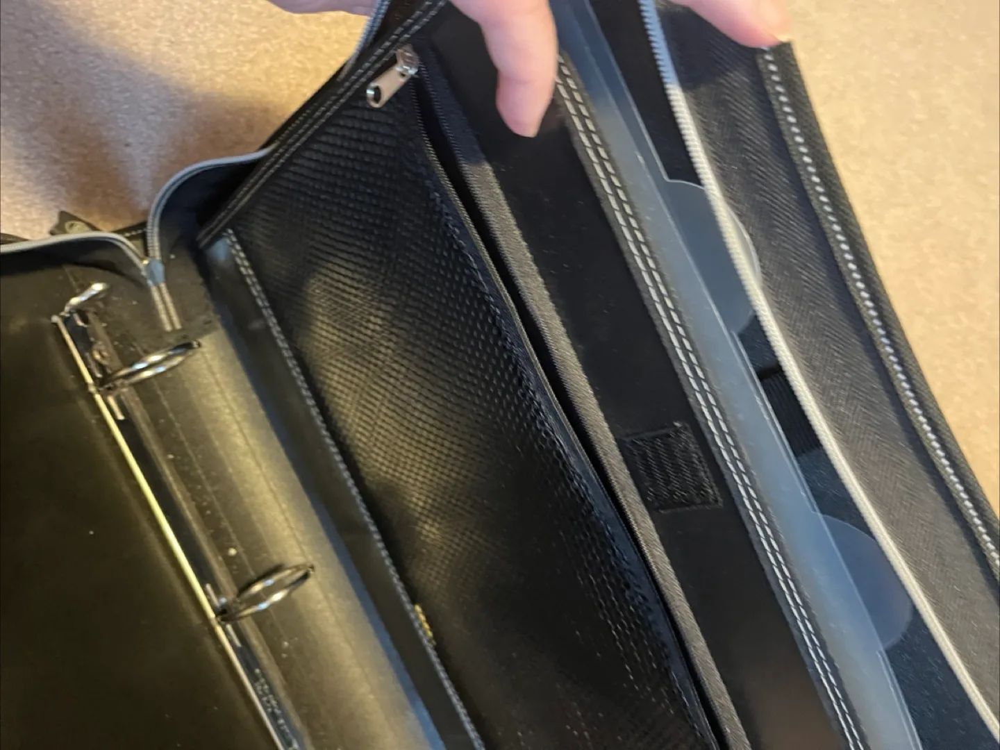 Body Glove Black Zippered Binder image indicator(7)