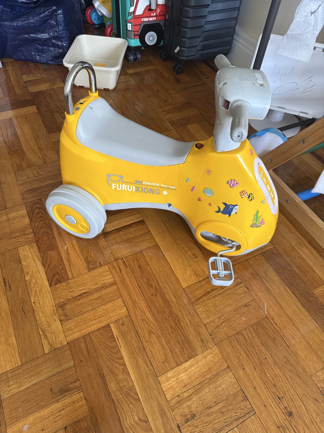 Furuixiong Electric Toy Car - Yellow
