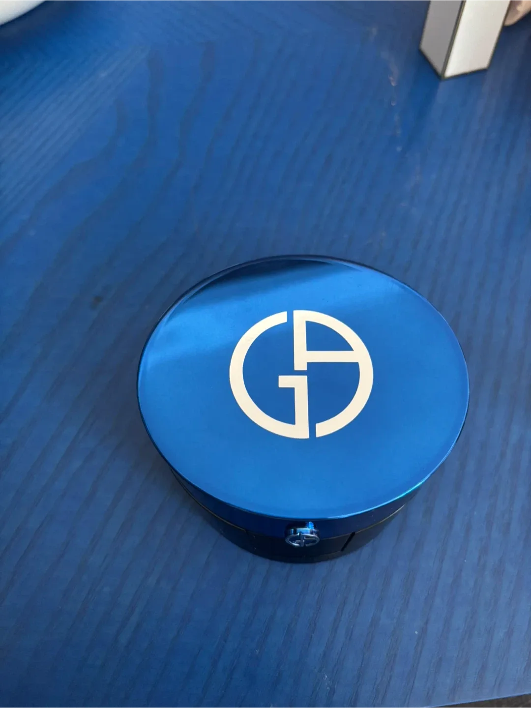 Giorgio Armani Essence-In-Balm Mesh Cushion Foundation image indicator(2)