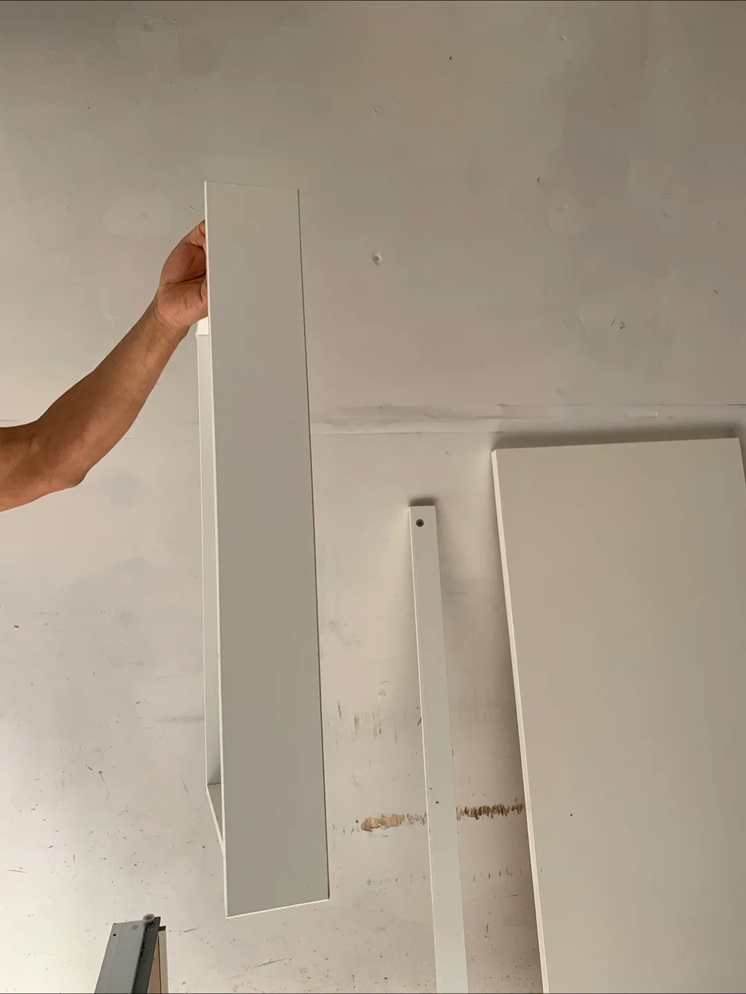 IKEA Micke Desk with Drawers - White image indicator(9)