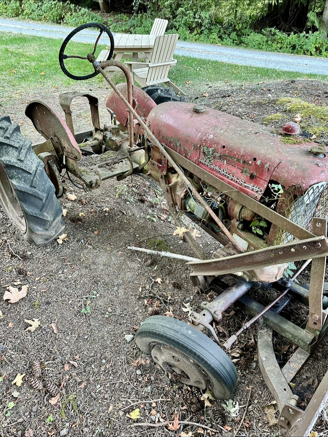 Vintage International Cub Tractor - photo 3