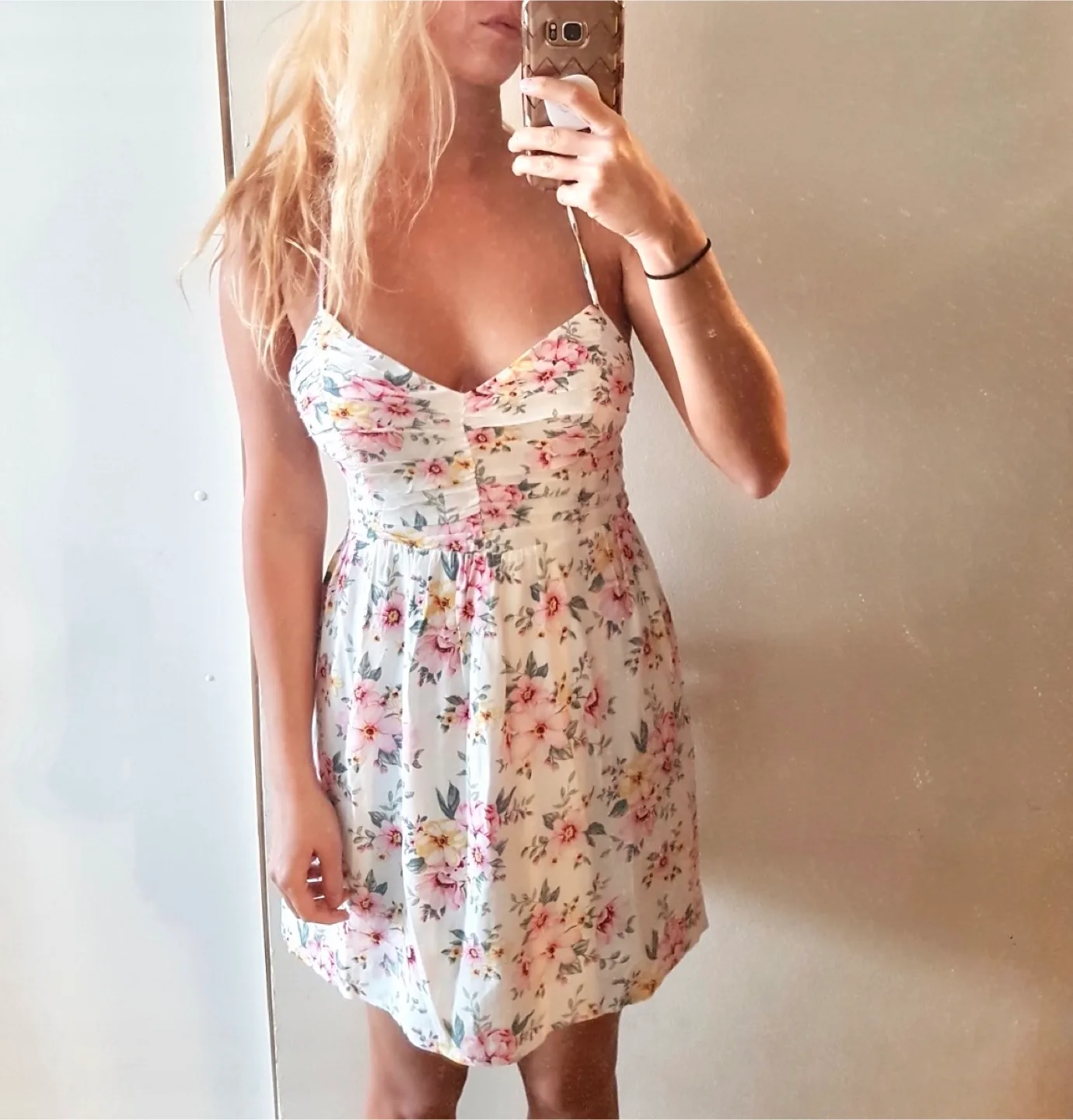 Vacation 🌺 light dress with flowers 🌷New image indicator(4)