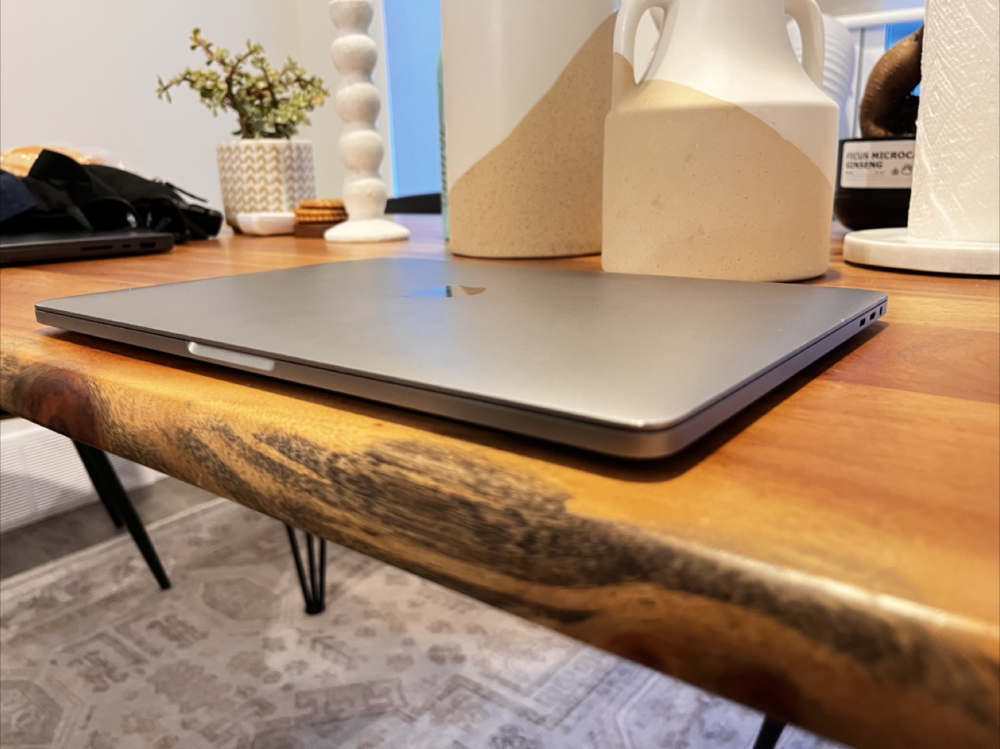 MacBook Pro - photo 3