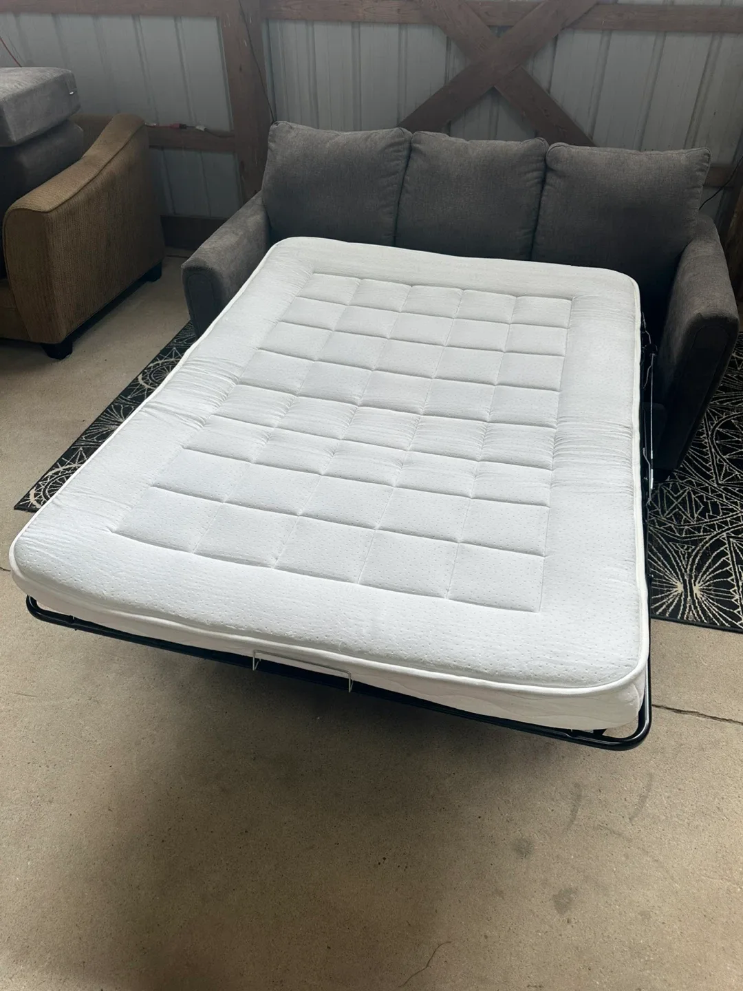 *Delivery Available* Tepperman’s pull out sofa in grey 🛋️ image indicator(8)