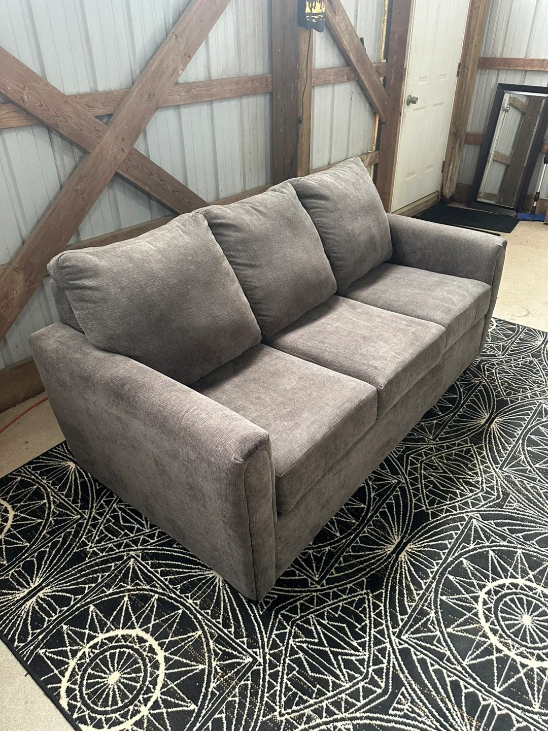 *Delivery Available* Tepperman’s pull out sofa in grey 🛋️ image indicator(6)