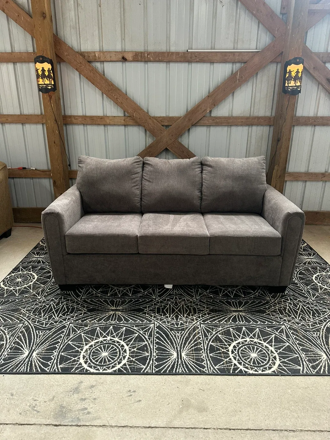 *Delivery Available* Tepperman’s pull out sofa in grey 🛋️ image indicator(3)