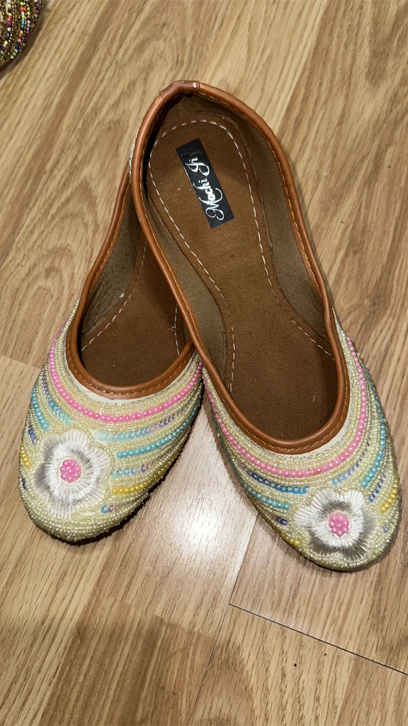 Mochi Flats - Size-37;36