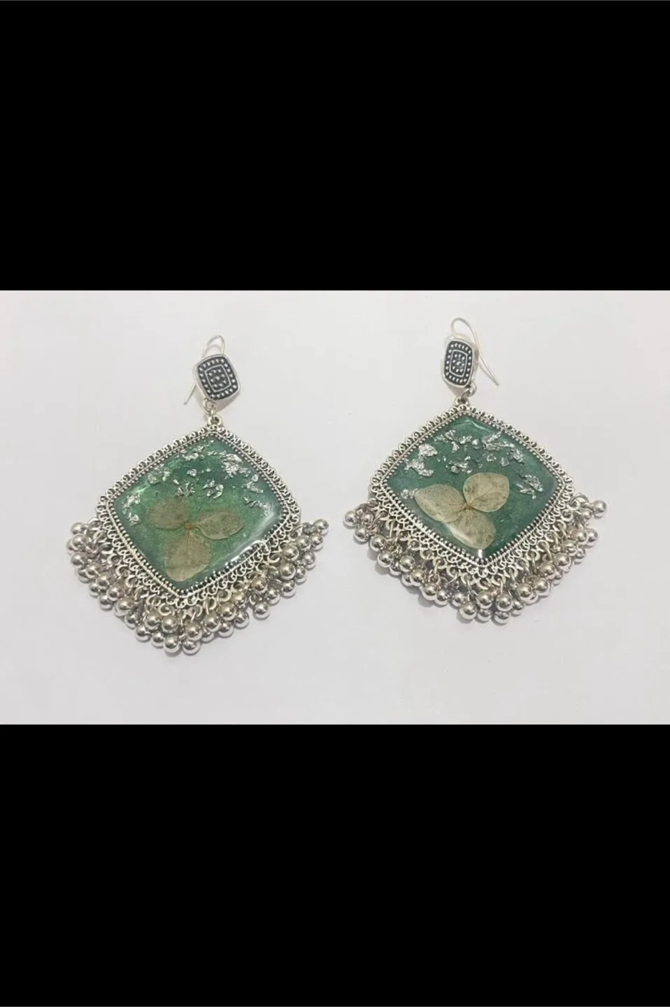 Handmade Resin Earrings image indicator(3)