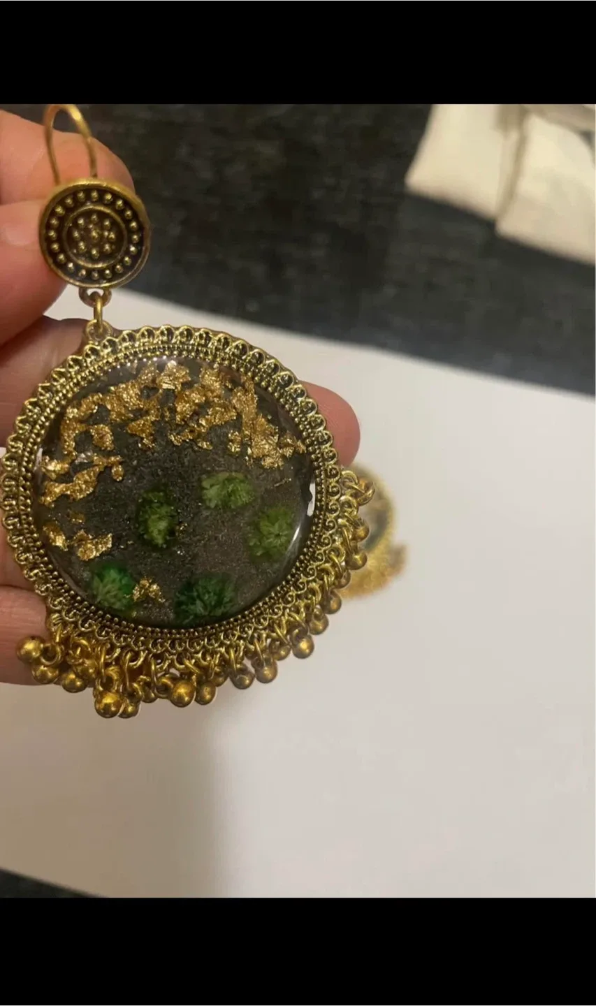 Gold Tone Drop Earrings image indicator(2)