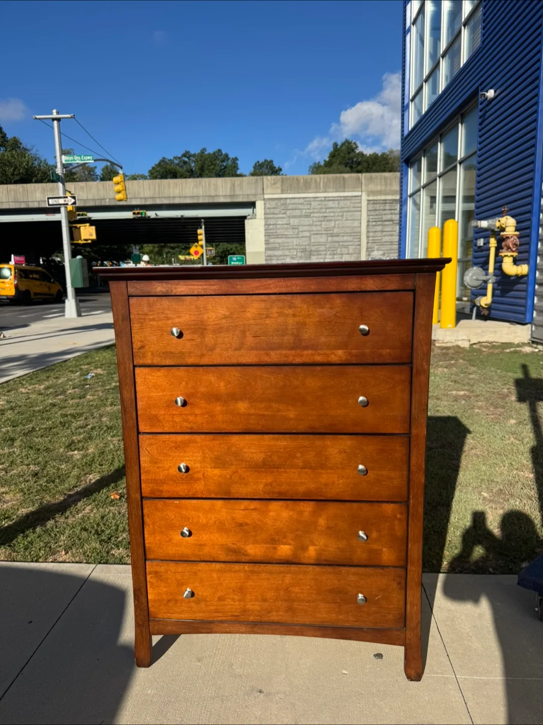 Free delivery Wooden 5-Drawer Dresser thumbnail