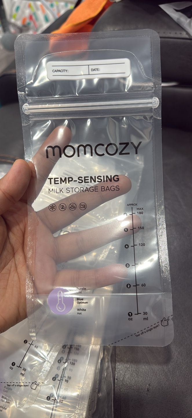 Momcozy Temp-Sensing Milk Storage Bags