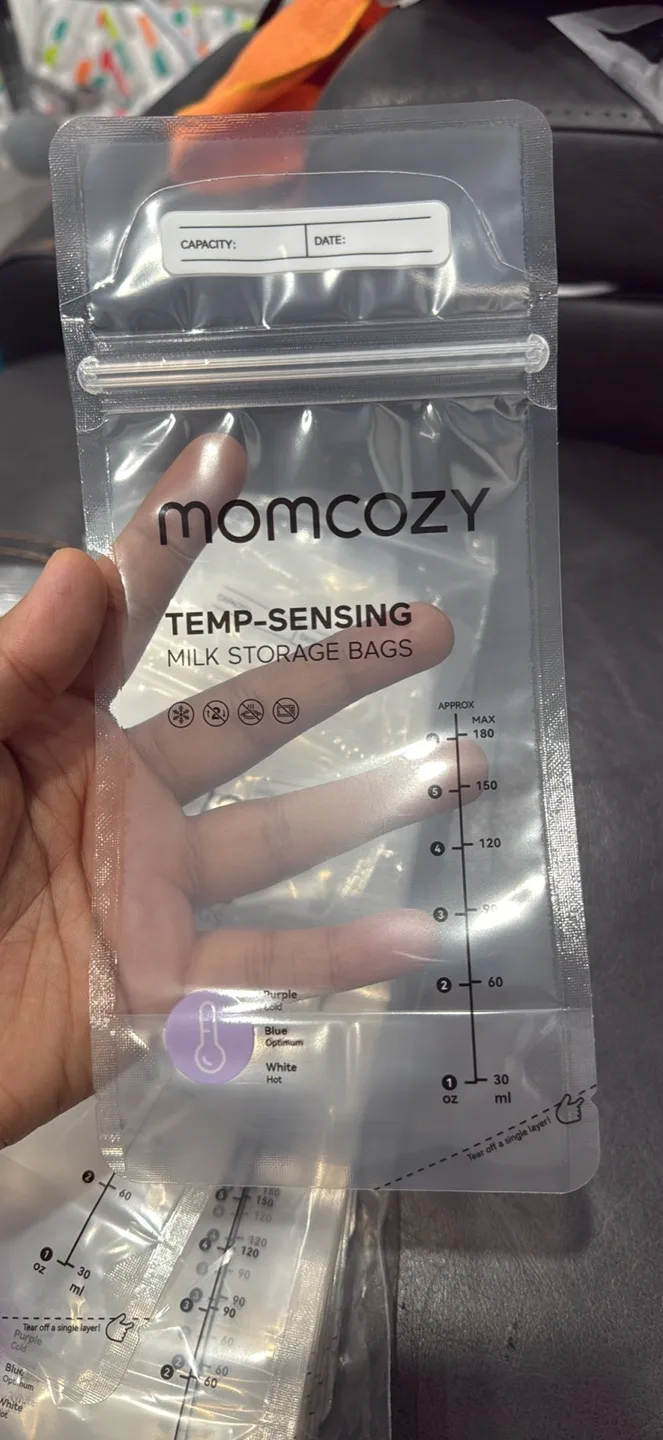 Momcozy Temp-Sensing Milk Storage Bags thumbnail
