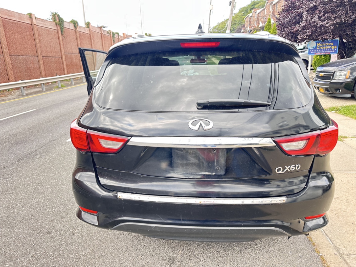 Infiniti QX60 - Black SUV - photo 4