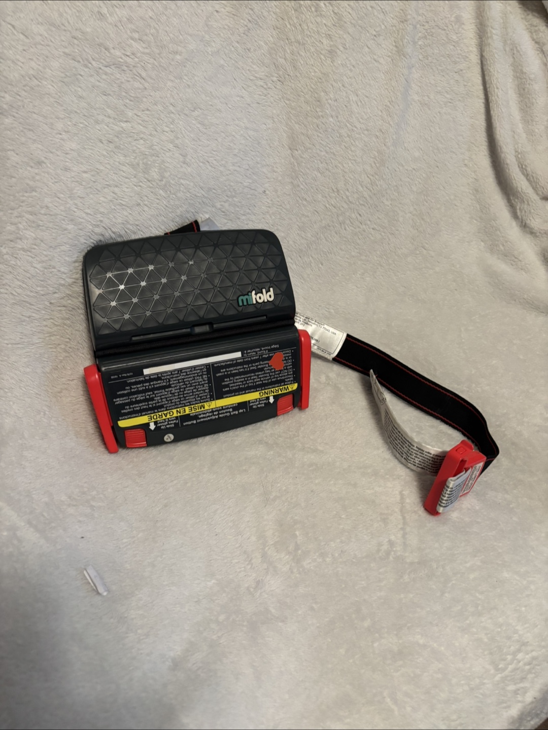 miFold Grab-and-Go Booster Seat