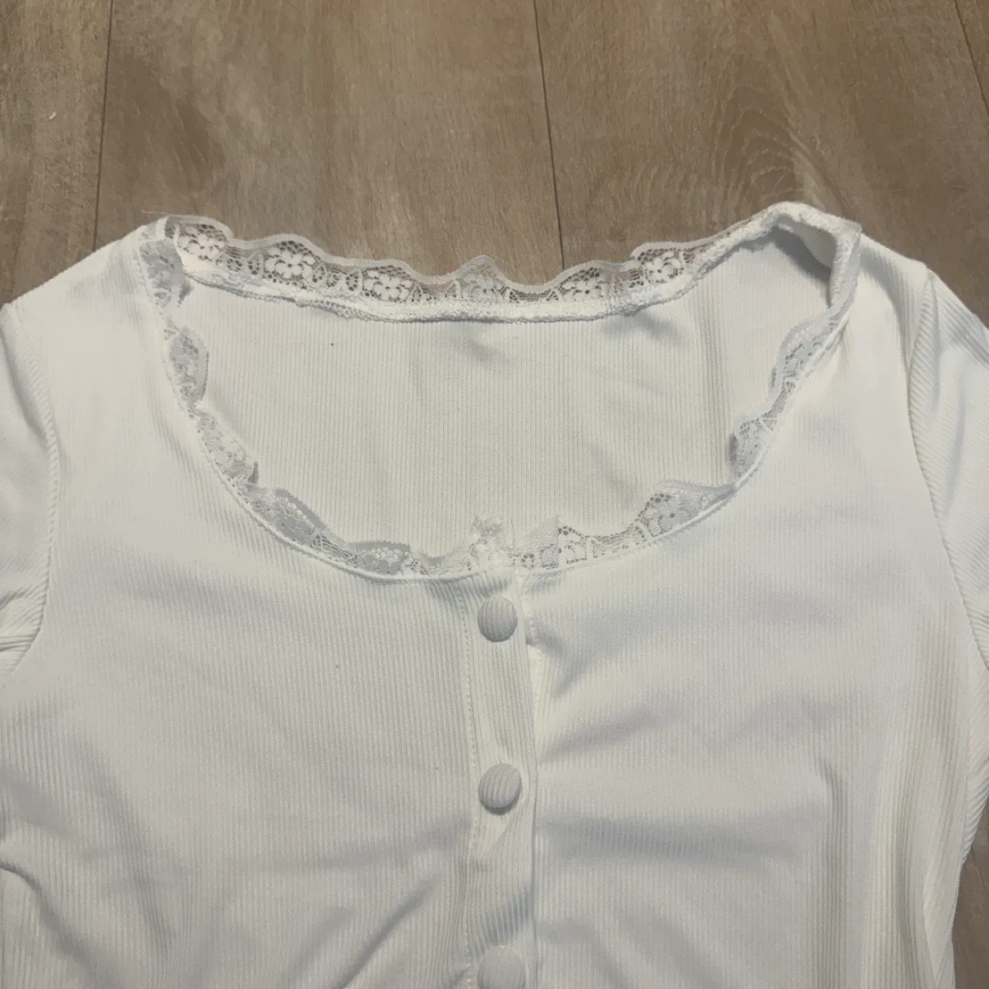 NEW cute flirty t shirts (bundle of 2) L image indicator(5)