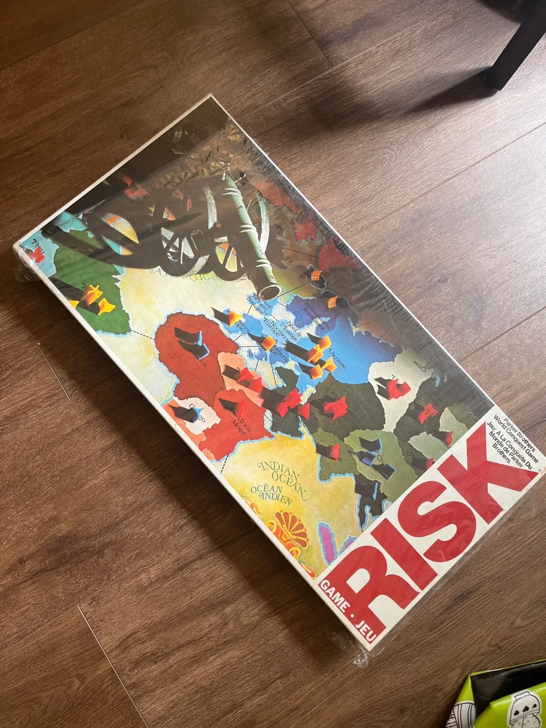Risk Board Game - Parker Brothers thumbnail
