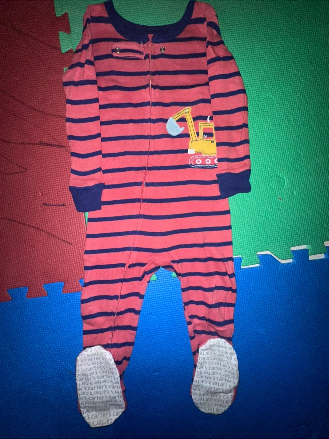🚨MIX AND MATCH🚨Carter’s and Disney 18months sleepers thumbnail