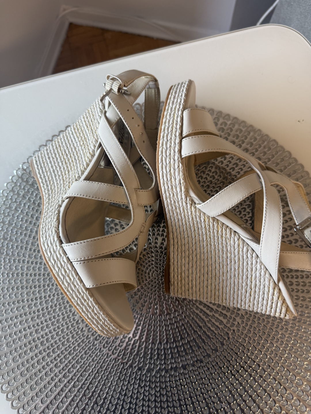 Michael Kors Beige Leather Wedge Heels - Size 9M - photo 3