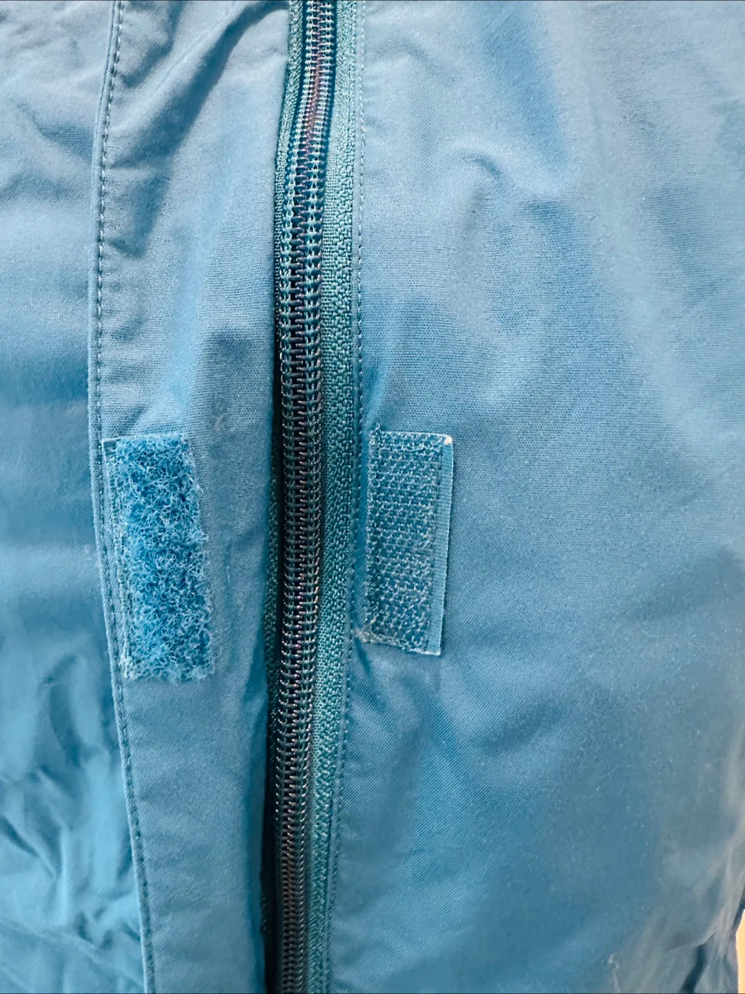 Columbia Blue & White Jacket image indicator(4)