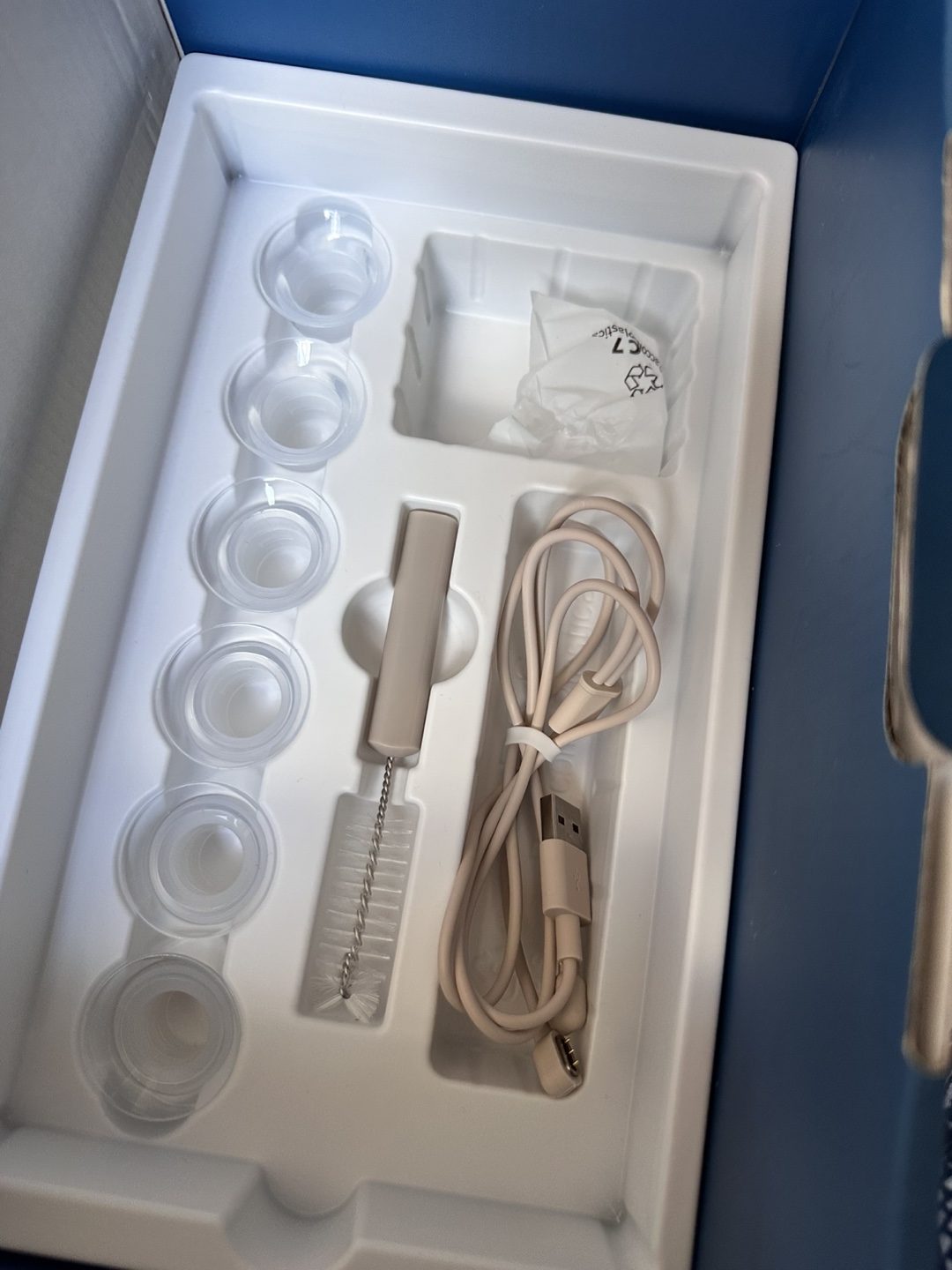 Eufy Smart Breast Pump - Like New! - photo 4