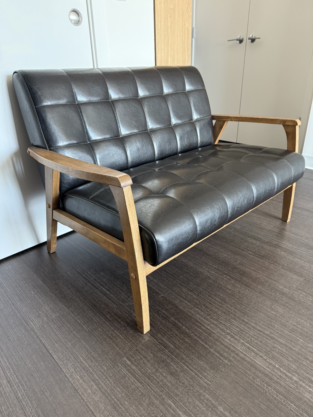 Black leather double chair/loveseat