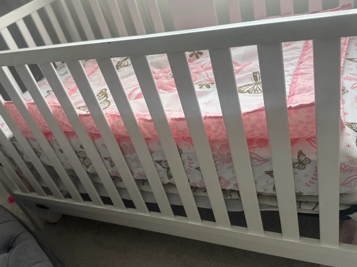 White Baby Crib with Pink Butterfly Bedding image indicator(3)