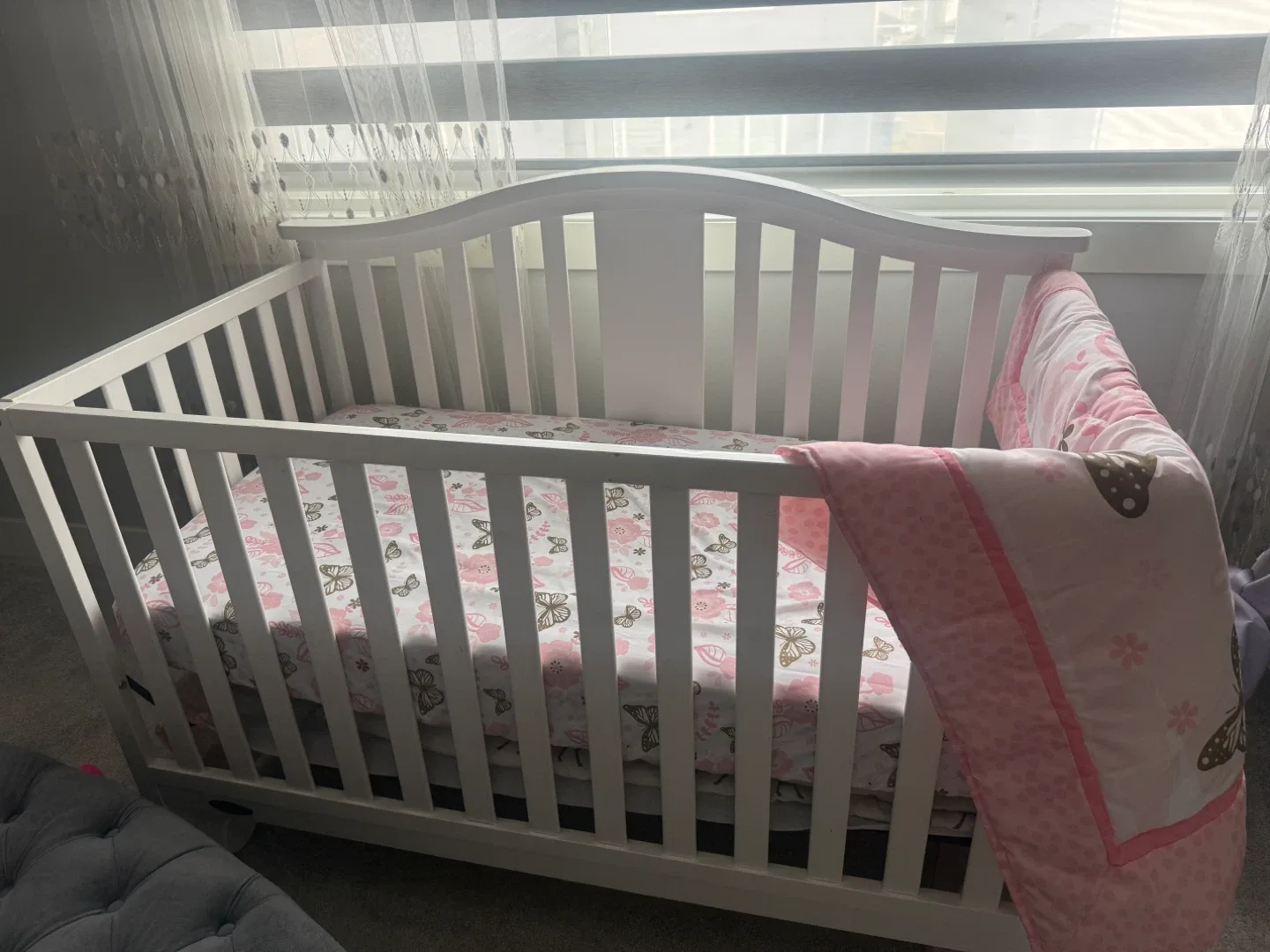 White Baby Crib with Pink Butterfly Bedding image indicator(4)
