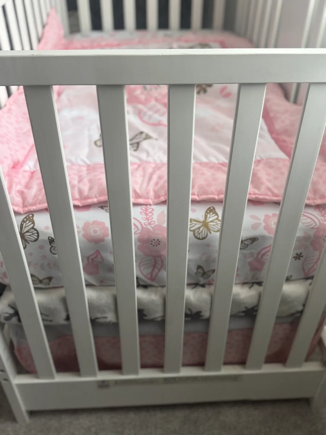 White Baby Crib with Pink Butterfly Bedding image indicator(5)