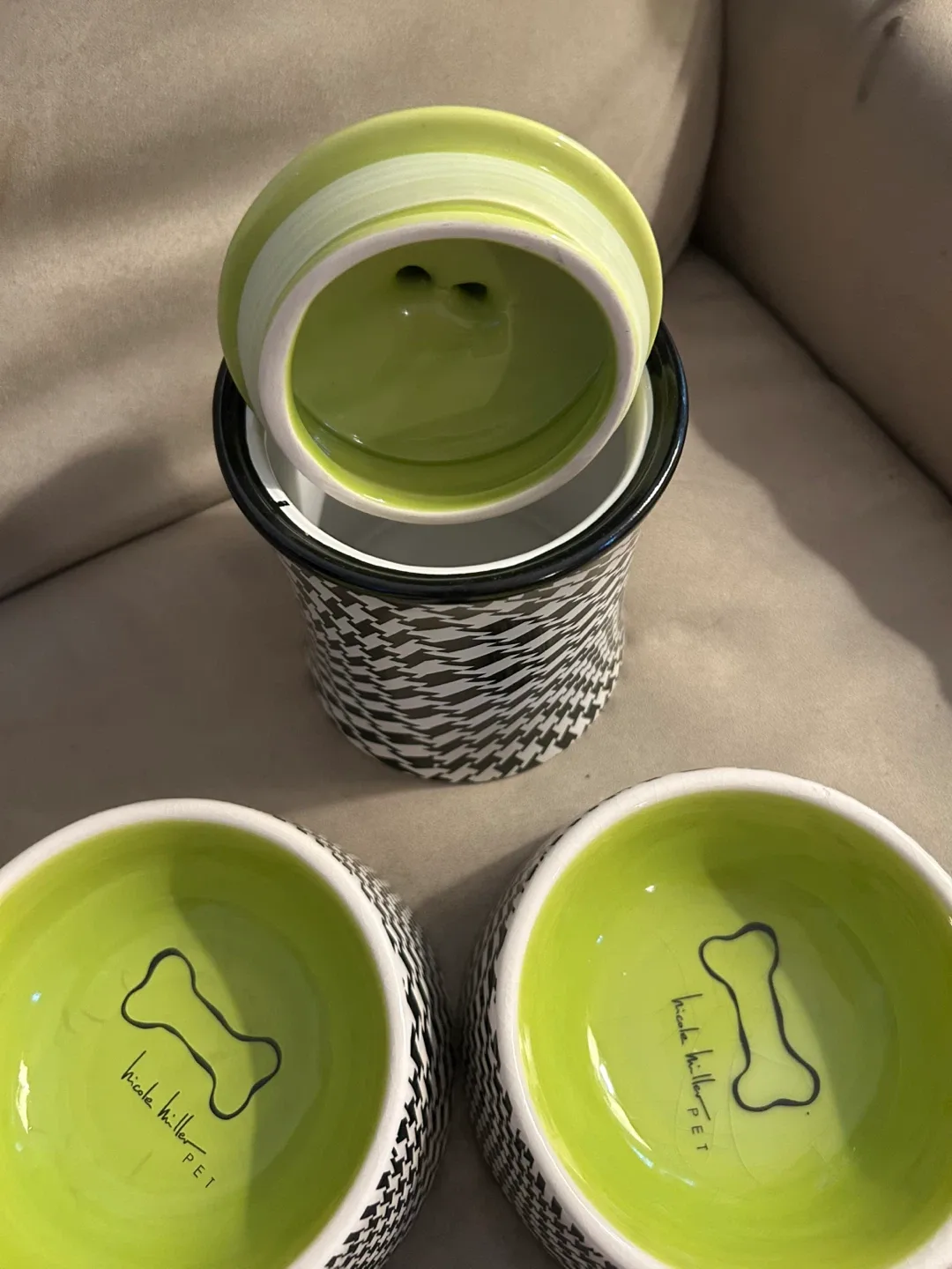 Nicole Miller Pet Bowl Set image indicator(6)