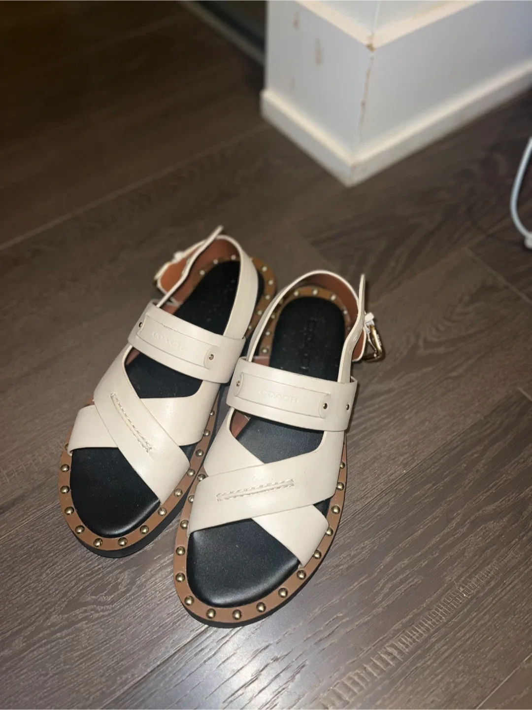 Coach White Leather Sandals US 6.5 image indicator(2)