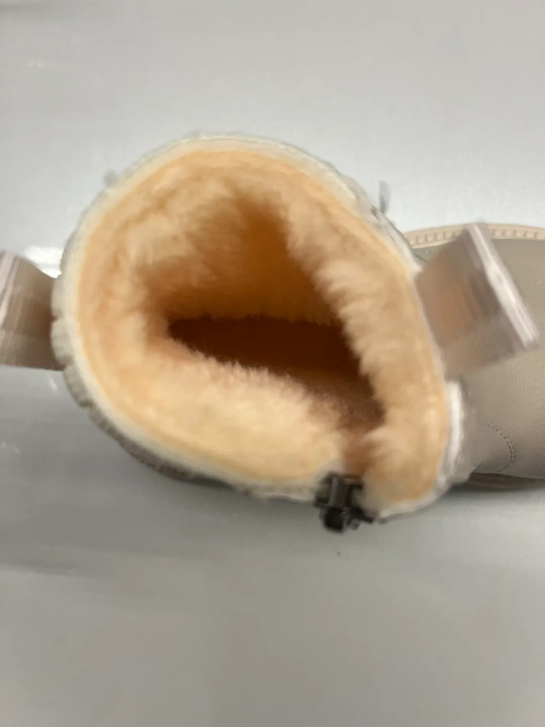 New Toddler Beige Winter Boots - Size 24 (8 US) image indicator(5)