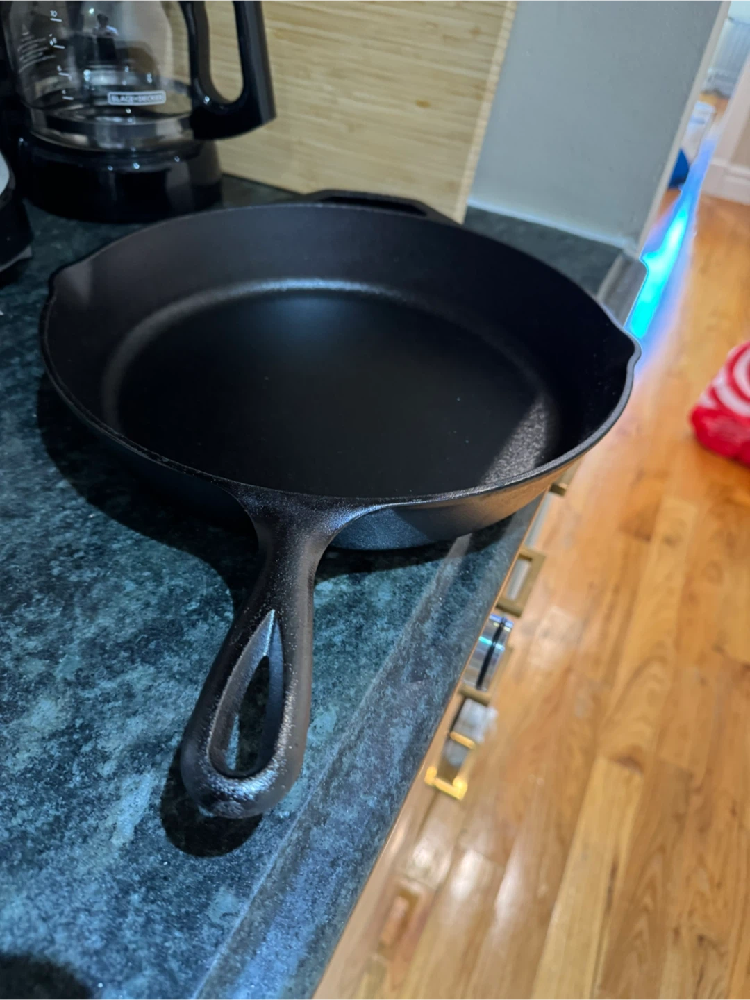 Lodge Cast Iron Skillet with Red Handle Cover - photo 4